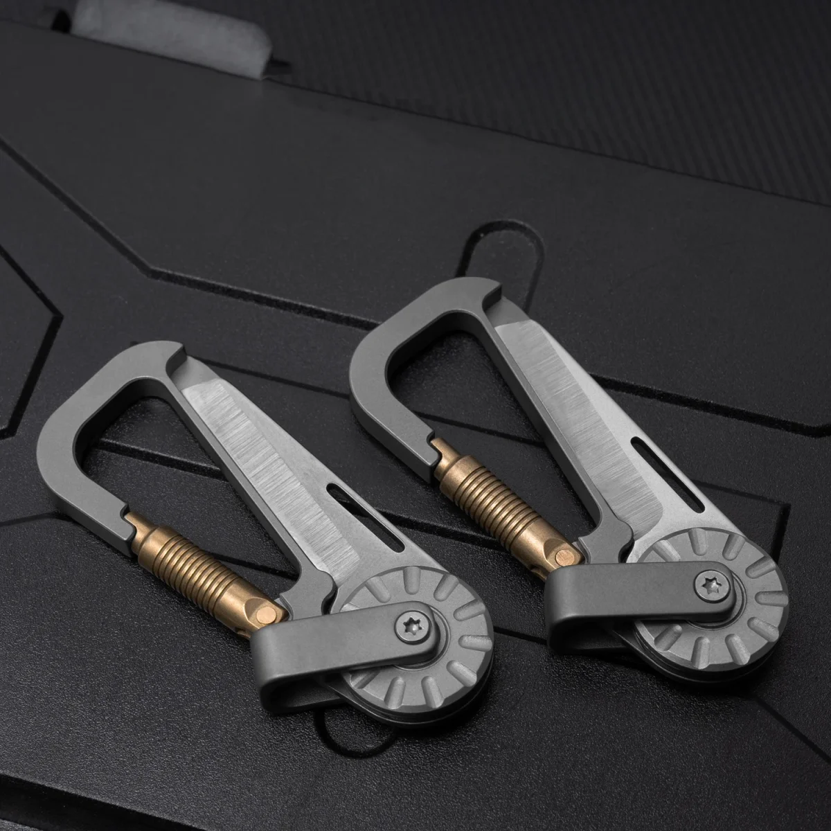 Mini couteau EDC mousqueton titane porte clés – Image 4
